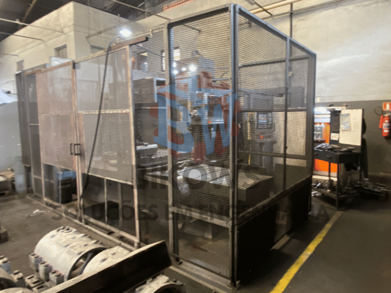 Home 22 Máquina industrial antes da adequação NR-12 sem sistema completo de proteção de segurança